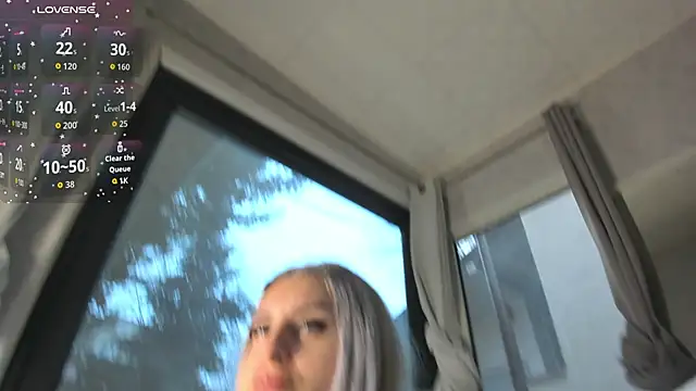 Snapshot of Ella_Vee chatting on 02-17-26, 06:11 Ella Vee online show from 02-17-26, 06:11