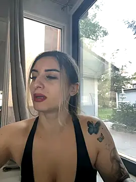Ella Vee online show from 09-25-25, 05:13