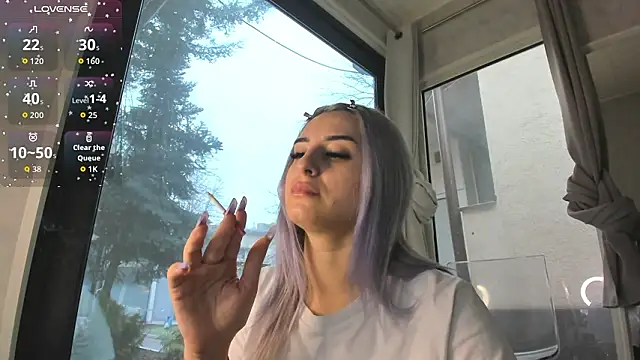 Snapshot of Ella_Vee chatting on 02-14-26, 06:46 Ella Vee online show from 02-14-26, 06:46