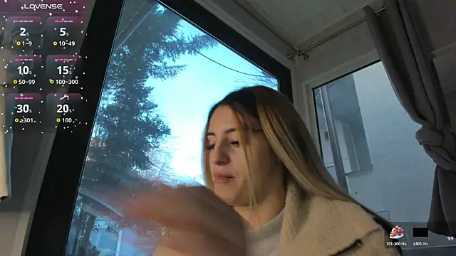 Snapshot of Ella_Vee chatting on 01-17-26, 06:28 Ella Vee online show from 01-17-26, 06:28