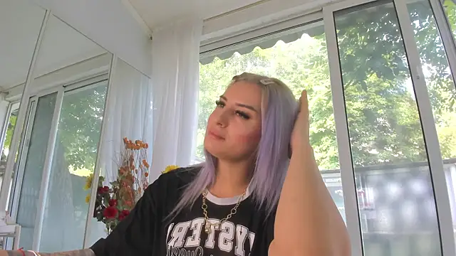 Ella Vee online show from 07-21-26, 06:04