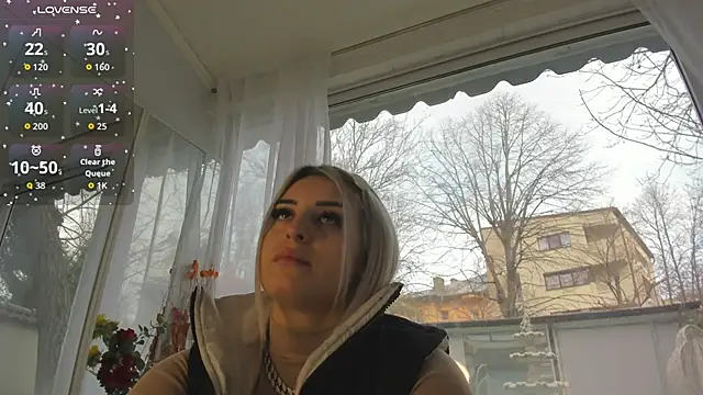 Ella Vee online show from 03-25-26, 05:40