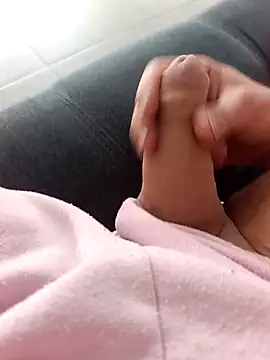 kirikou0644 online show from 03-11-26, 04:23