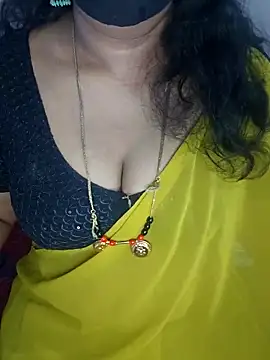 Snapshot of luci-queen chatting on 05-24-26, 06:08 luci-queen online show from 05-24-26, 06:08