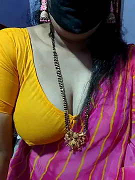 luci-queen online show from 10-17-25, 05:00