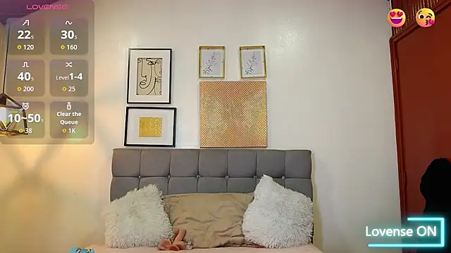  naomi s online show from 02-08-26, 01:53