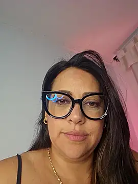 Snapshot of Nicoleefaith_ chatting on 04-25-26, 01:41 Nicoleefaith online show from 04-25-26, 01:41