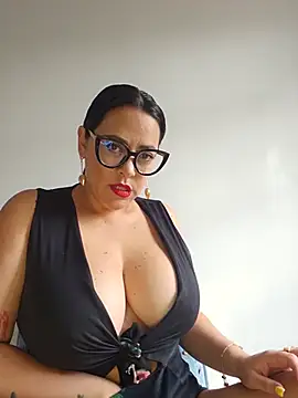 Snapshot of Nicoleefaith_ chatting on 06-03-26, 02:07 Nicoleefaith online show from 06-03-26, 02:07
