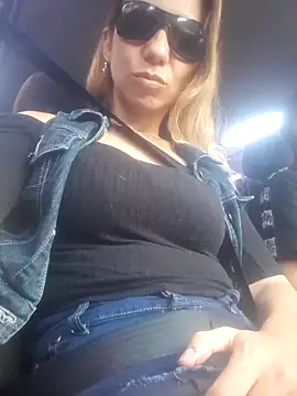 Snapshot of MilayMarkXXX chatting on 10-10-25, 09:15 MilayMarkXXX online show from 10-10-25, 09:15