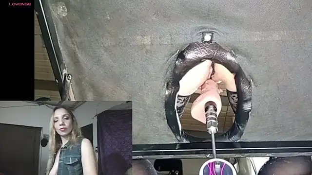 Snapshot of MilayMarkXXX chatting on 09-10-25, 04:55 MilayMarkXXX online show from 09-10-25, 04:55