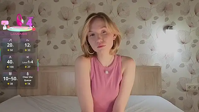 Snapshot of ameliamurrr chatting on 10-10-25, 07:20 ameliamurrr online show from 10-10-25, 07:20