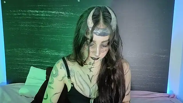 sharlot24 online show from 11-01-25, 12:39