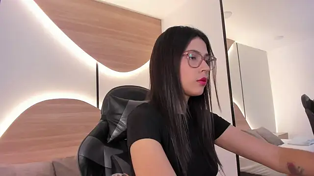 desireee  online show from 11-01-25, 12:21