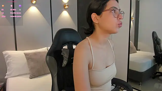 desireee  online show from 02-16-26, 12:37