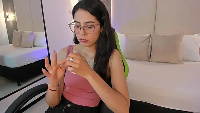 desireee  online show from 02-18-26, 12:45