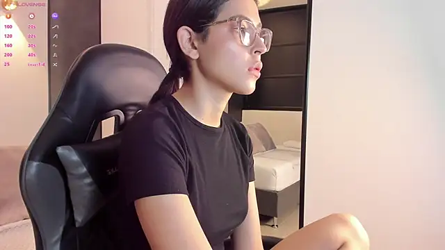 desireee  online show from 10-09-25, 12:17