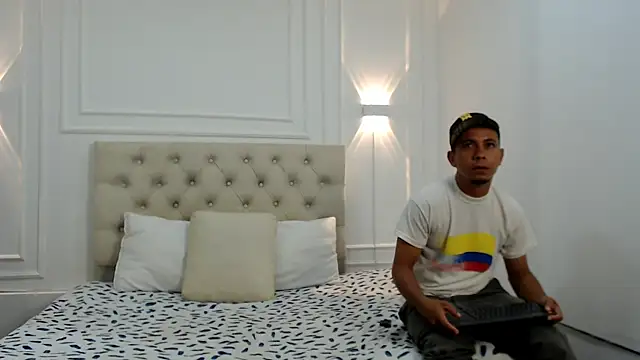 charlotte dante212 online show from 10-06-25, 03:19