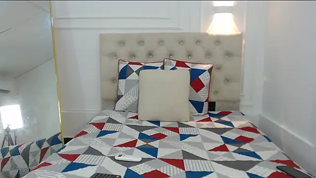 charlotte dante212 online show from 12-21-25, 02:57