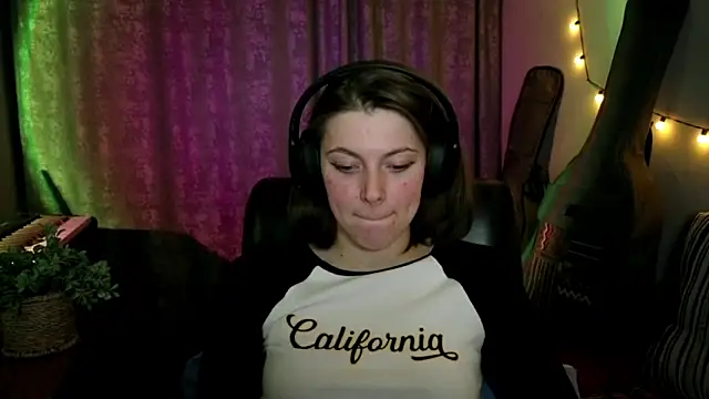 Snapshot of CutieAnny chatting on 03-02-26, 08:16 CutieAnny online show from 03-02-26, 08:16