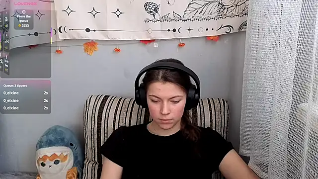 CutieAnny online show from 11-22-25, 06:34