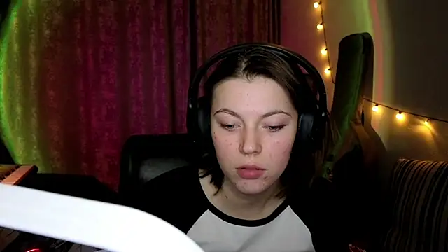 CutieAnny online show from 03-04-26, 08:16