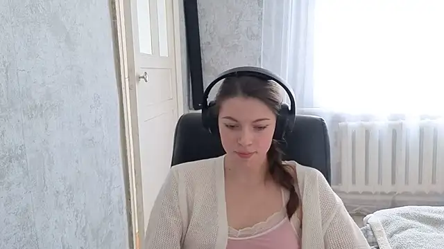 CutieAnny online show from 11-06-25, 05:55