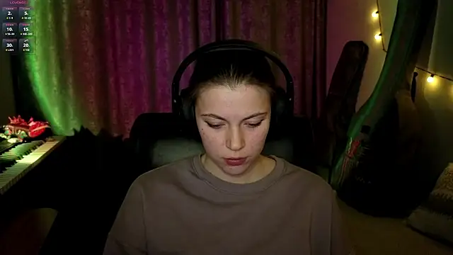 CutieAnny online show from 03-22-26, 08:21