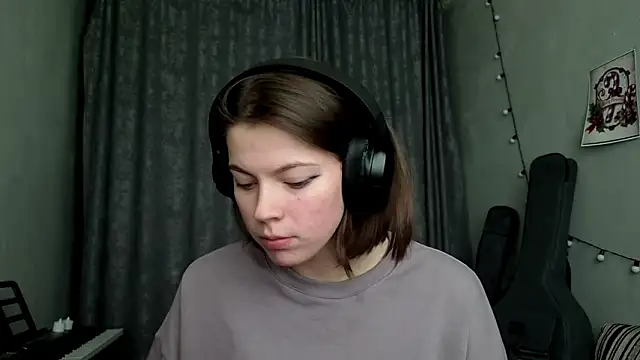 Snapshot of CutieAnny chatting on 02-05-26, 06:09 CutieAnny online show from 02-05-26, 06:09