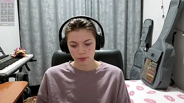 CutieAnny online show from 04-15-26, 08:20