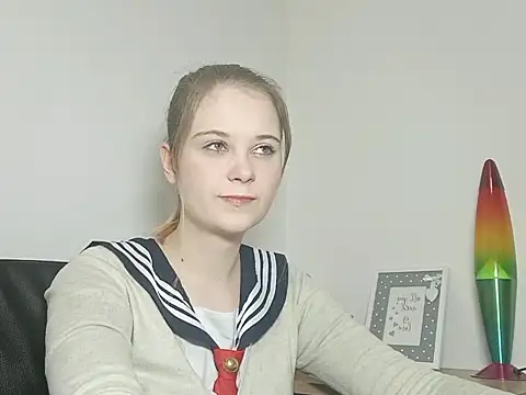 LydiaYoung online show from 09-18-25, 06:11