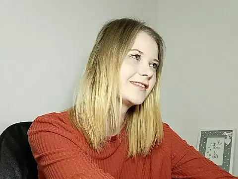 LydiaYoung online show from 09-29-25, 06:13