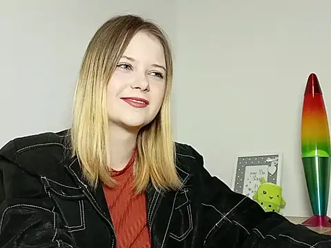 LydiaYoung online show from 10-09-25, 06:19