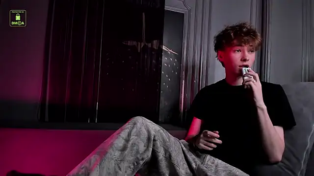 Snapshot of Kevin_Garsia chatting on 10-30-25, 08:39 Kevin Garsia online show from 10-30-25, 08:39