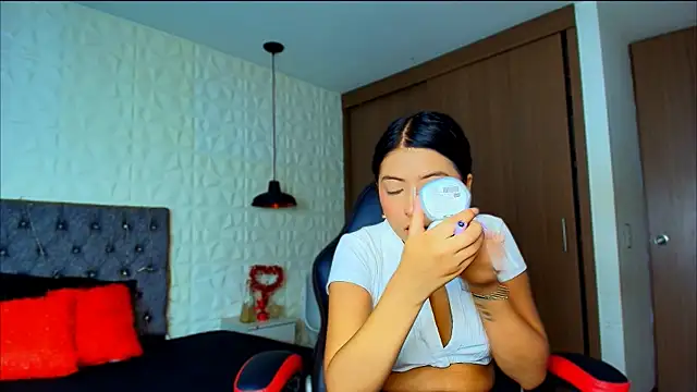 zoe01 dl online show from 11-04-25, 05:39