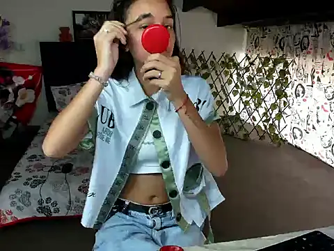 Skylovershot online show from 01-17-26, 01:37