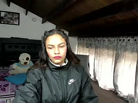 Skylovershot online show from 11-15-25, 01:26