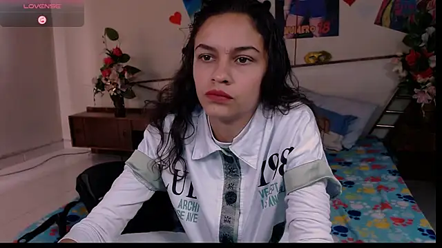 Skylovershot online show from 10-15-25, 01:52