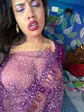 Snapshot of V-Hot-Sweti chatting on 06-19-26, 08:03 V-Hot-Sweti online show from 06-19-26, 08:03