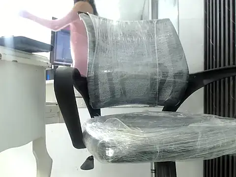 CamelyHott online show from 11-29-25, 03:17