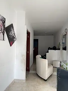 zaracollins01 online show from 10-02-25, 12:08