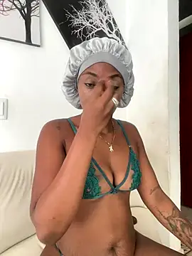 zaracollins01 online show from 10-20-25, 02:39