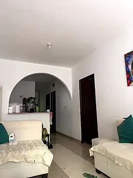 zaracollins01 online show from 12-21-25, 01:46