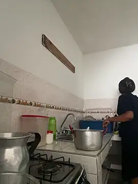 zaracollins01 online show from 12-20-25, 04:54