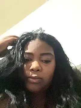 Snapshot of LunaSthena chatting on 10-24-25, 10:42 LunaSthena online show from 10-24-25, 10:42