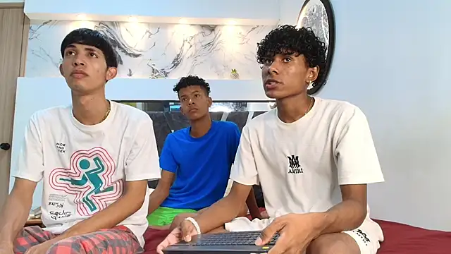 LONDON BOYS1 online show from 10-03-25, 01:20