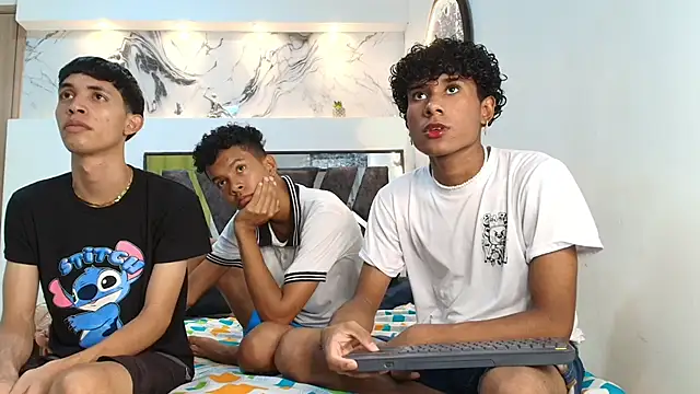 LONDON BOYS1 online show from 10-11-25, 02:34