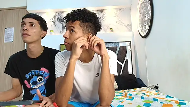 LONDON BOYS1 online show from 10-12-25, 02:02
