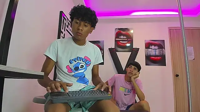LONDON BOYS1 online show from 09-19-25, 07:12