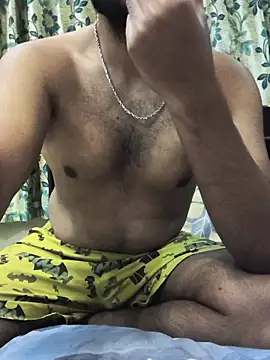 Snapshot of hunk7714 chatting on 11-19-25, 06:52 hunk7714 online show from 11-19-25, 06:52