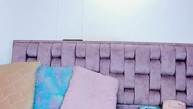 Alexa-Hunter online show from 04-14-26, 10:04